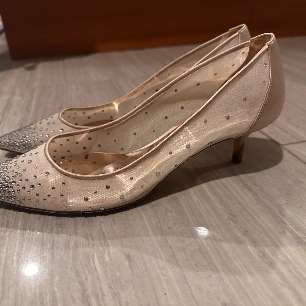 Badgley Mischka Cream and Silver Crystal kitten Heels